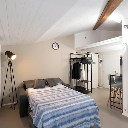 Suite649 Guest house *